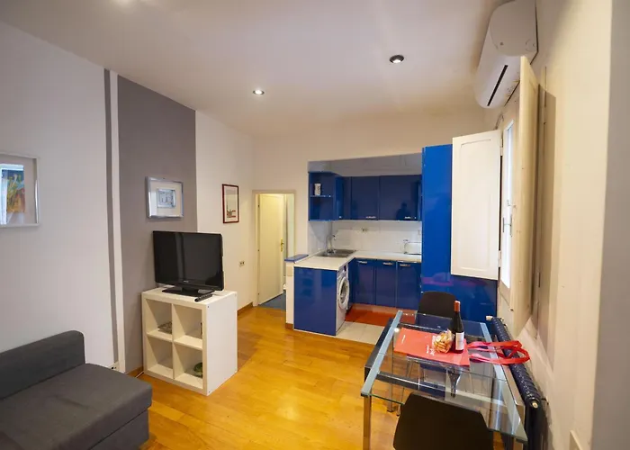 Cozy 2br Near Piazza Navona Apartment